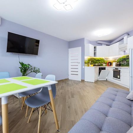 Apartamento Квартира У Будинку З Власним Бомбосховищем Біля Жд Вокзалу 50 М2 Kiev Exterior foto